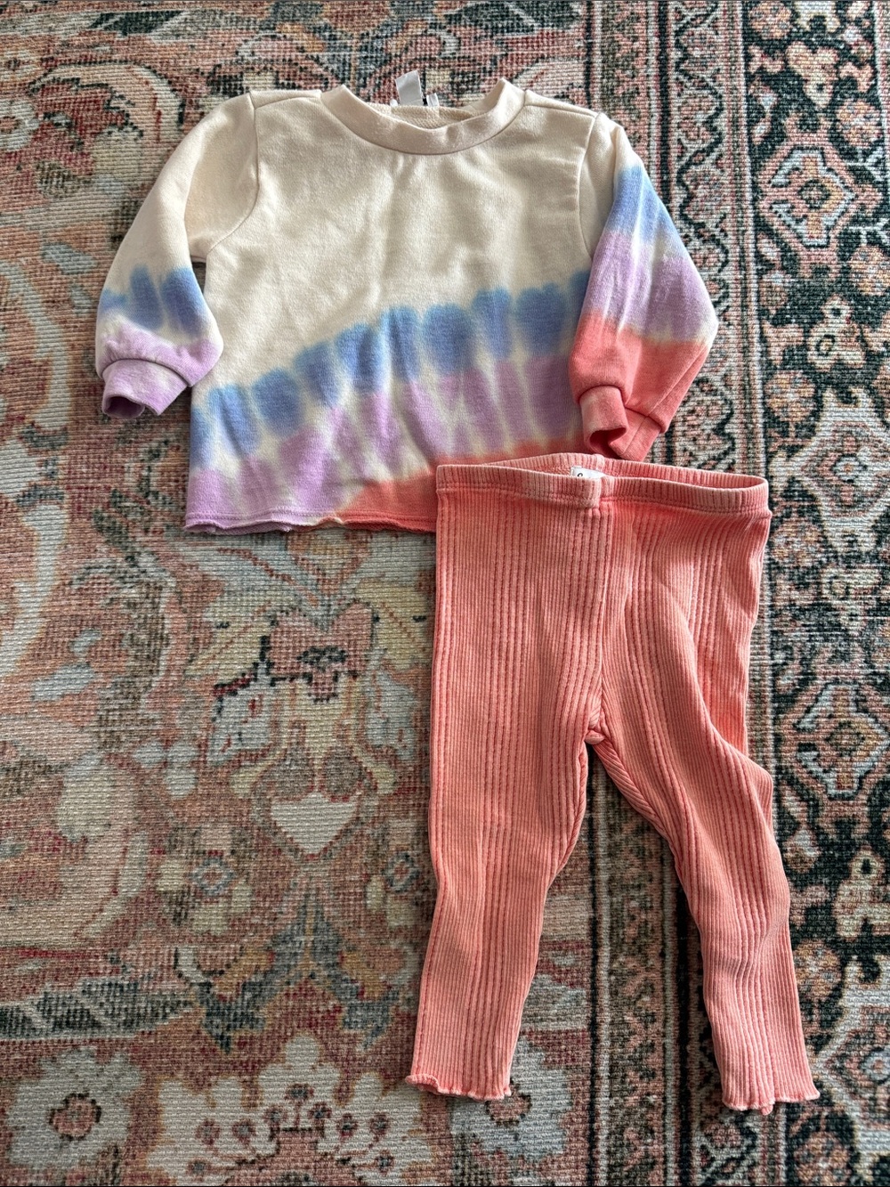 Like New! Splendid Tie Dye Sweater & Leggings Set